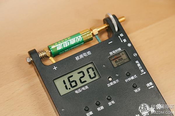 碱性电池和碳性电池的区别_电池碱性与碳性能共用吗_碱性和碳性电池