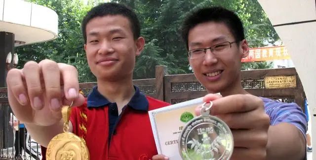 面貌精神的词语_面貌精神都是内心强大的人吗_精神面貌