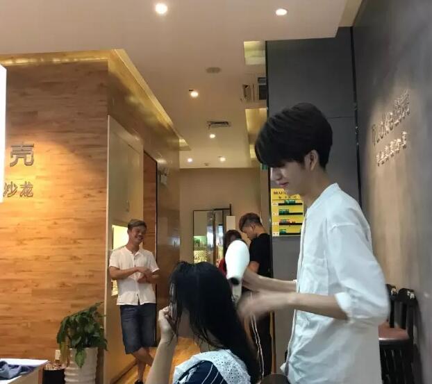 网络术语做头发什么意思_做头发的梗怎么来的_做头发是什么意思梗